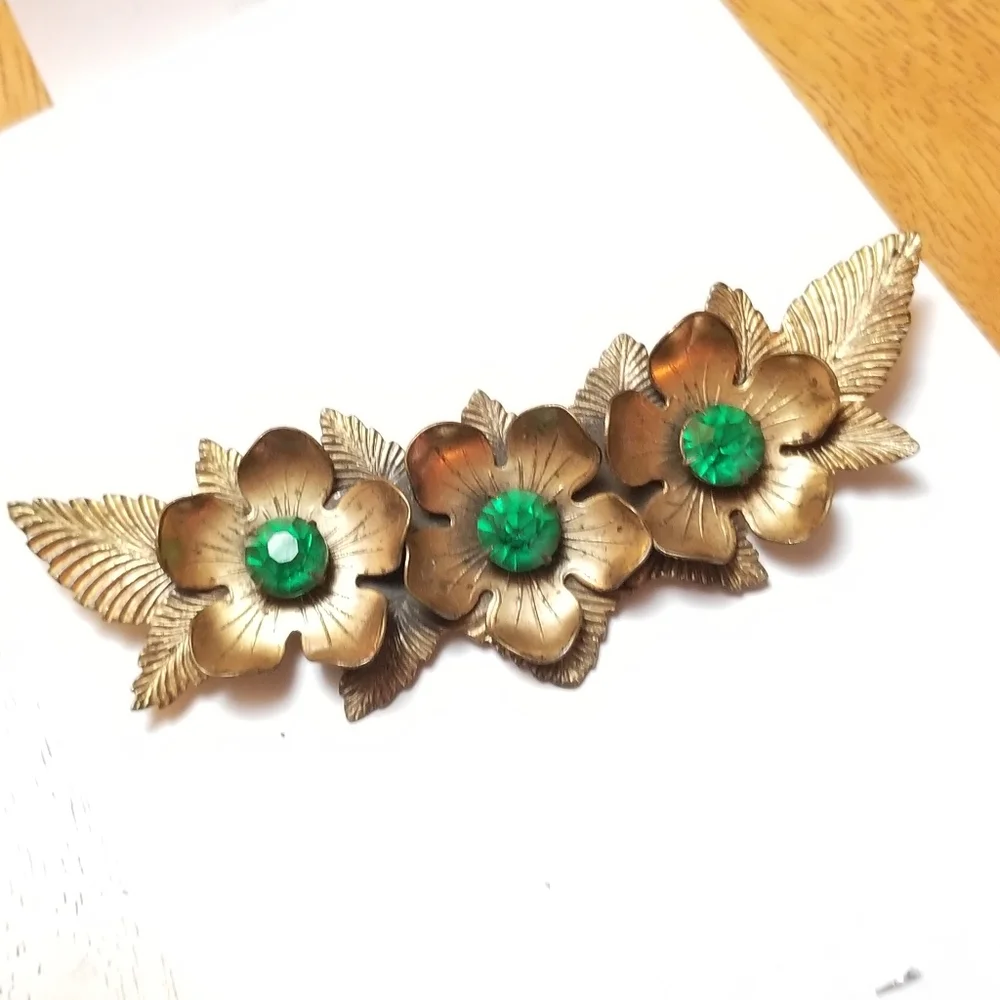 Relisted- Vintage three flowers brooch green rhinestones pin large crescent gold - Picture 6 of 14